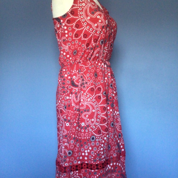 Red Paisley Print Sleeveless Dress - Picture 5 of 7